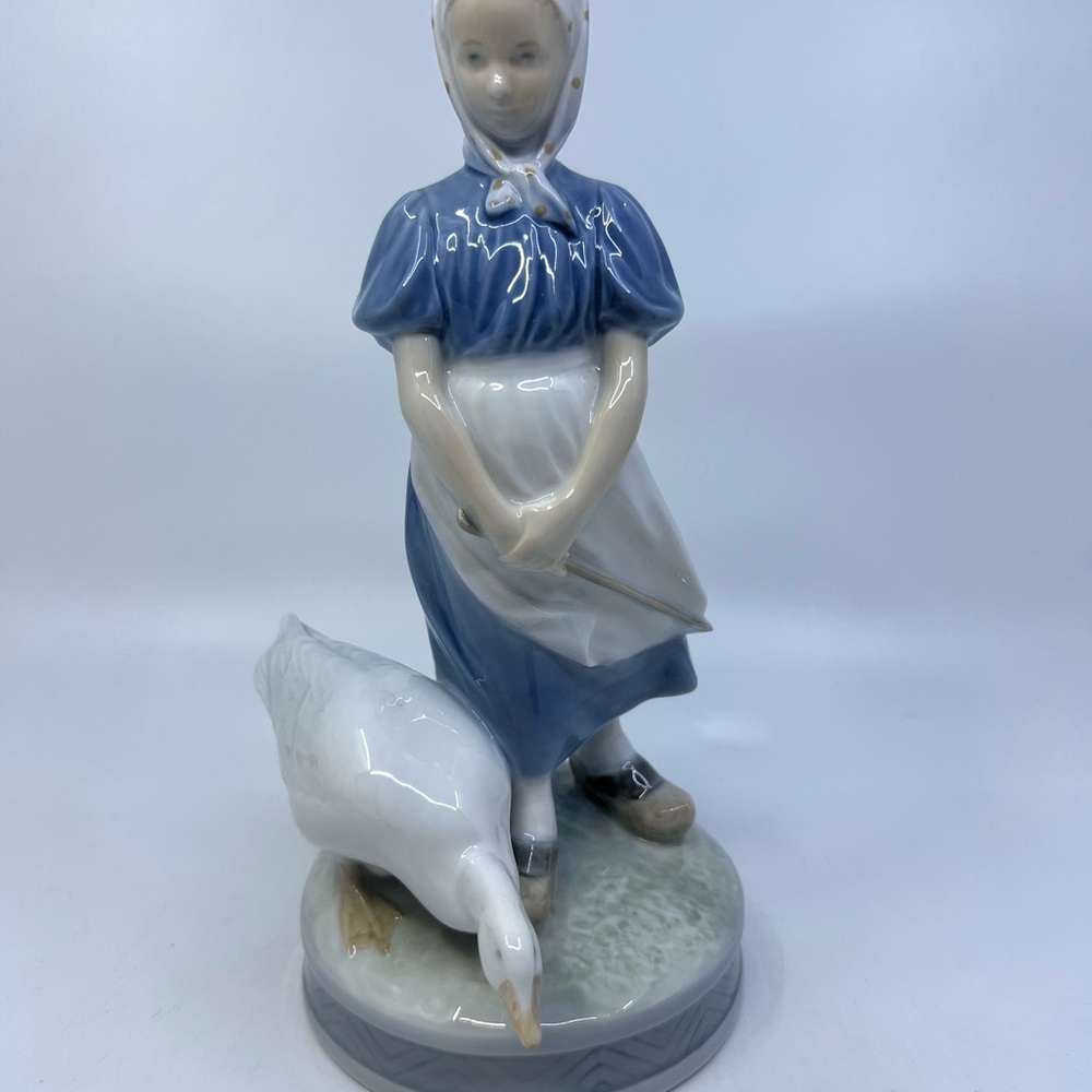 Royal Copenhagen Figurine Girl With A Goose #527